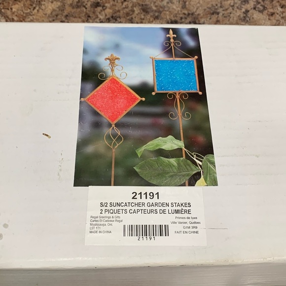 Regal S/2 Suncatcher Garden Stakes NWOT - Picture 1 of 13
